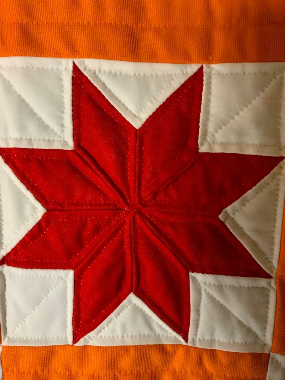 Star-Pattern Quilt - Picture 2 of 7